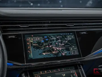 SQ8 23  Pano Massage Maxton HuD Tow Matrix B&O