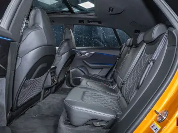 SQ8 23  Pano Massage Maxton HuD Tow Matrix B&O