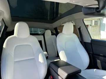 Tesla Model Y Long Range Dual Motor AWD