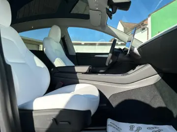 Tesla Model Y Long Range Dual Motor AWD