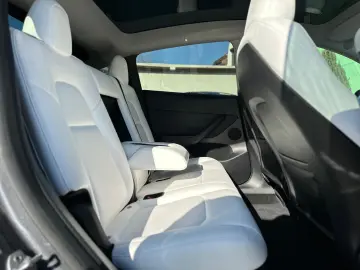 Tesla Model Y Long Range Dual Motor AWD