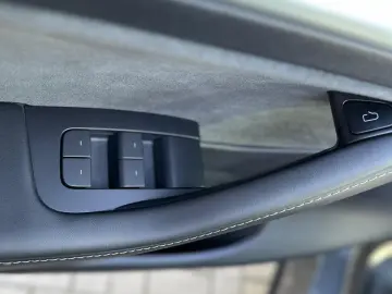 Tesla Model Y Long Range Dual Motor AWD