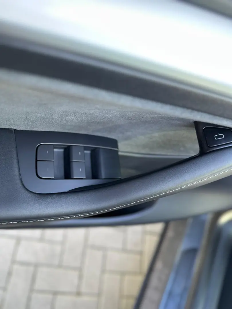 Tesla Model Y Long Range Dual Motor AWD