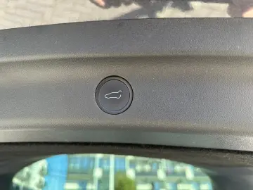 Tesla Model Y Long Range Dual Motor AWD