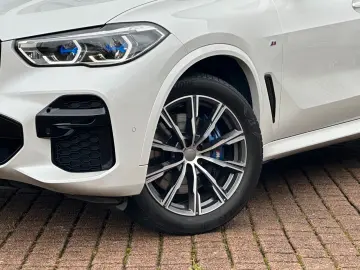 X5 xDrive 30 d M Sport PANO HuD SOFTC. LASER CAM