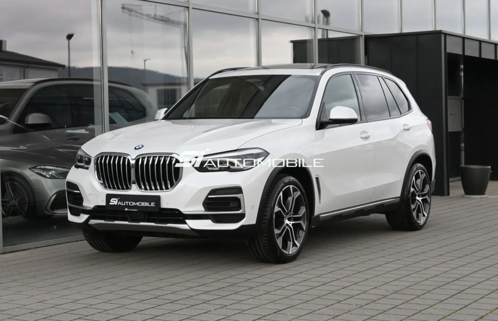 X5 xDr. 30d xLine  UVP 113.699€  INTEGRAL LUFT