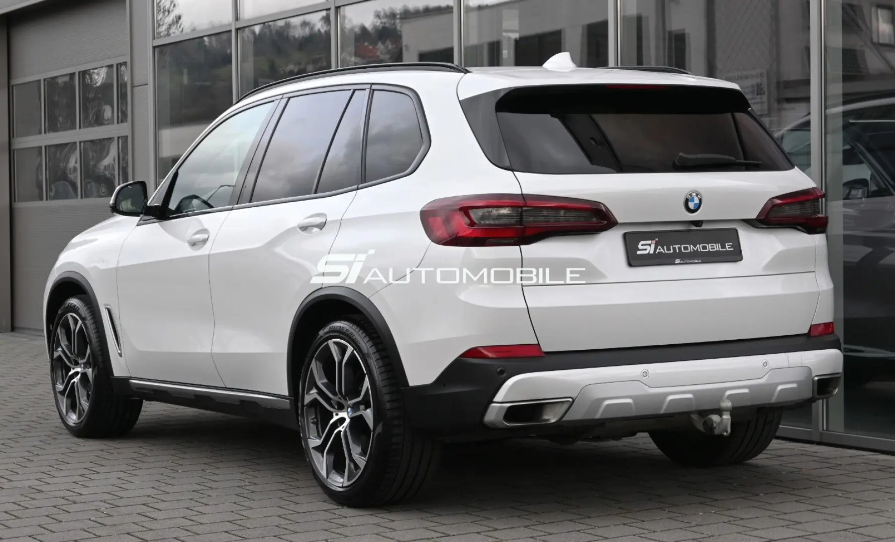X5 xDr. 30d xLine  UVP 113.699€  INTEGRAL LUFT