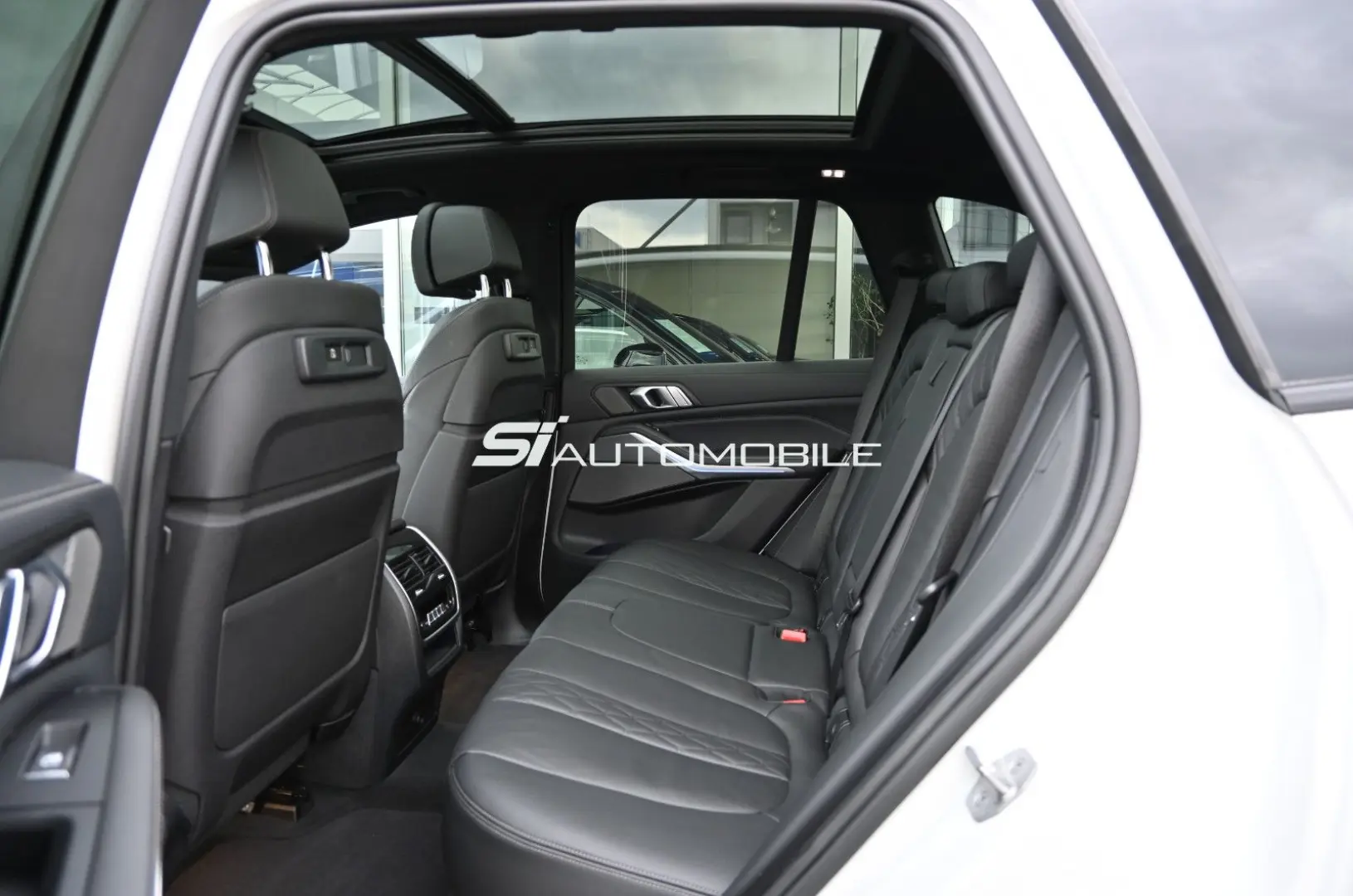 X5 xDr. 30d xLine  UVP 113.699€  INTEGRAL LUFT