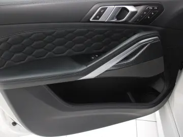 X6 M Competition Drivers Package