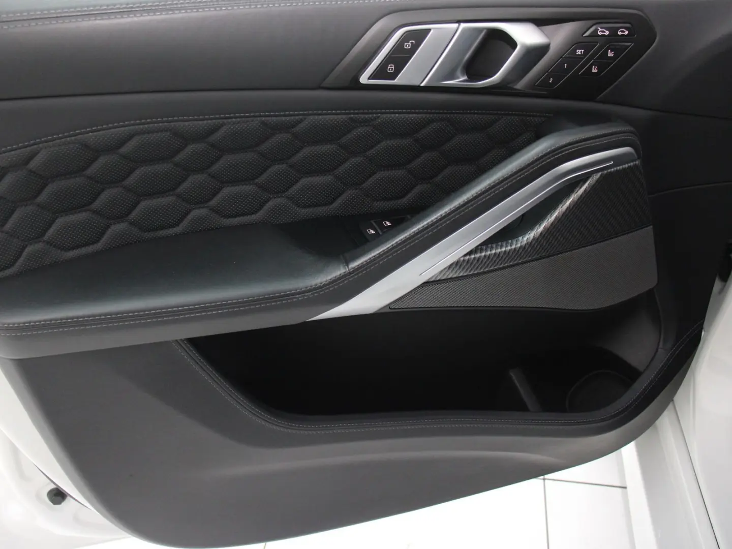 X6 M Competition Drivers Package