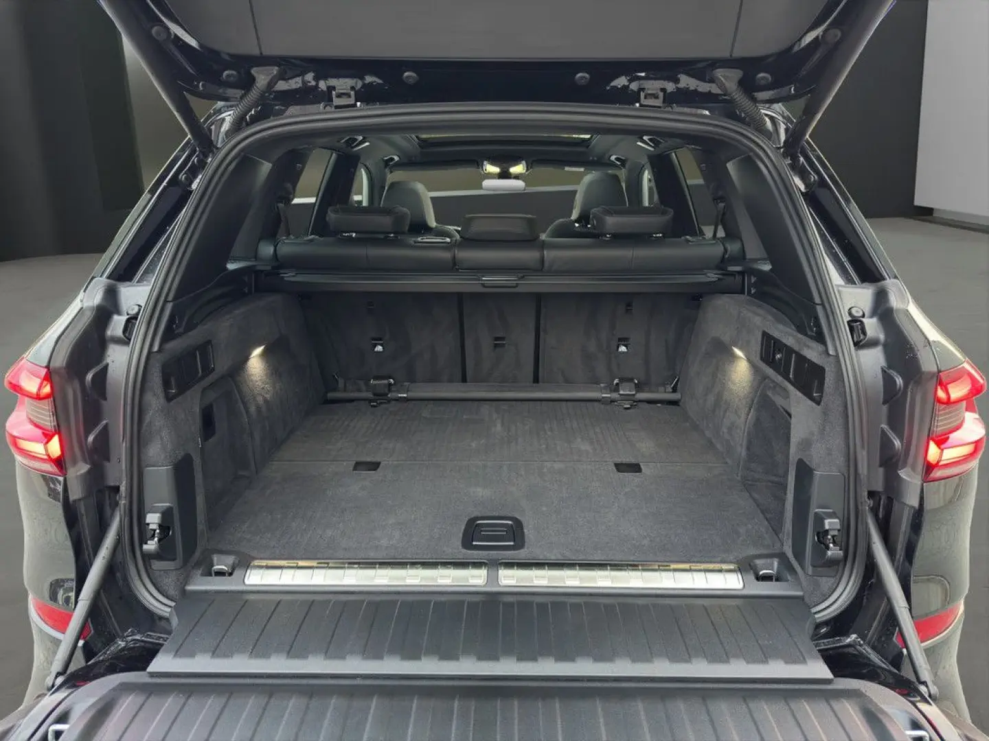 X5 xDrive45e M-SPORT LASER NAVI HUD PANO 20  AHK