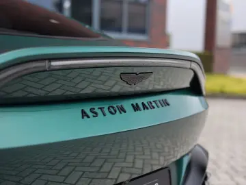 Aston Martin V8 Vantage   Sofort - Malachite - B&O - 360