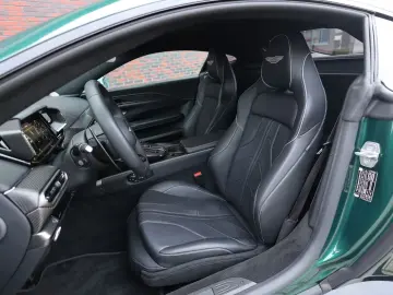 Aston Martin V8 Vantage   Sofort - Malachite - B&O - 360