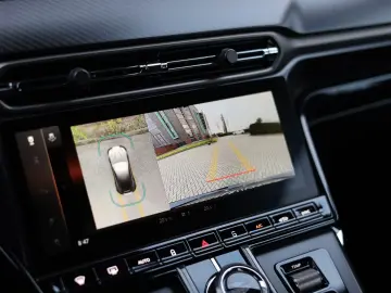 Aston Martin V8 Vantage   Sofort - Malachite - B&O - 360