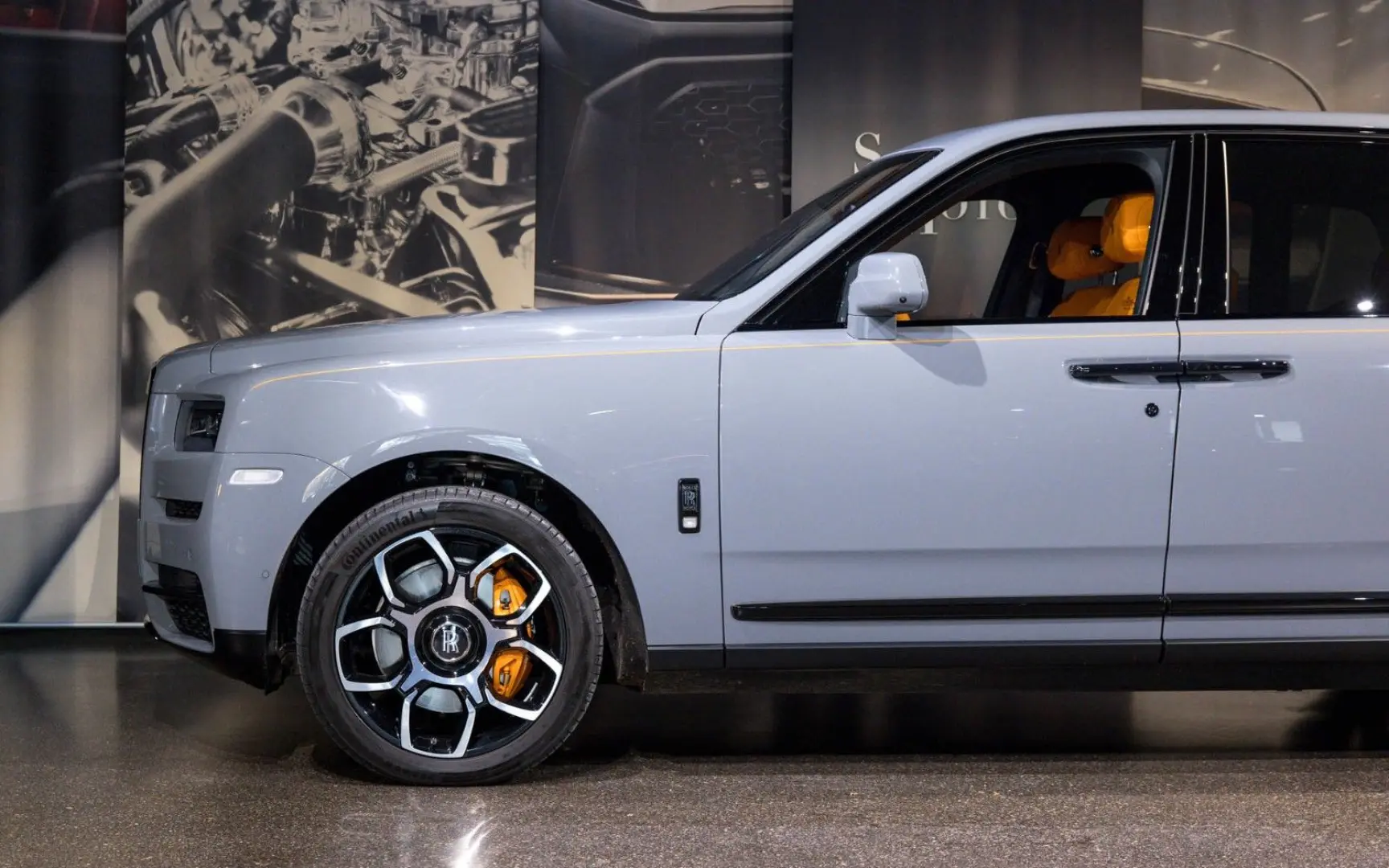 CULLINAN BLACK BADGE   STAR   ROOF   MANDARIN