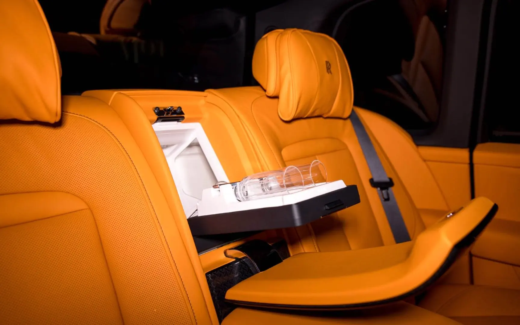 CULLINAN BLACK BADGE   STAR   ROOF   MANDARIN