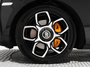 Cullinan Black Badge -SHOOTING STAR-THEATRE-