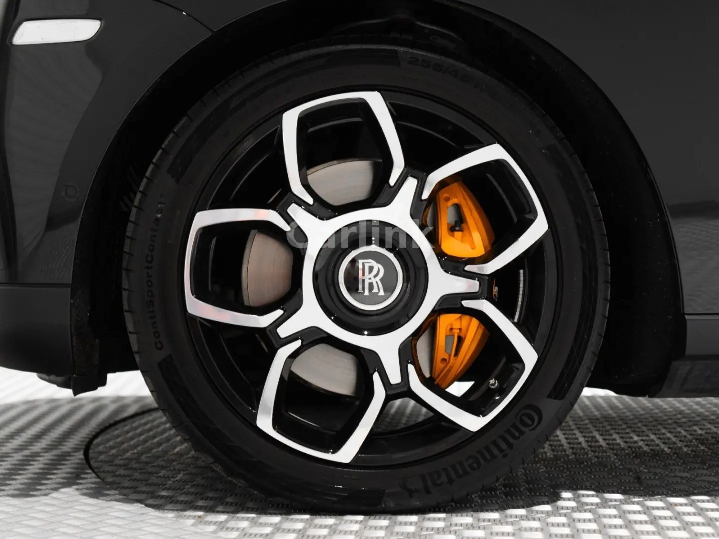 Cullinan Black Badge -SHOOTING STAR-THEATRE-