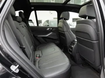 X5 xDrive 45e M-Sport PANO AHK HUD LASER LED ACC