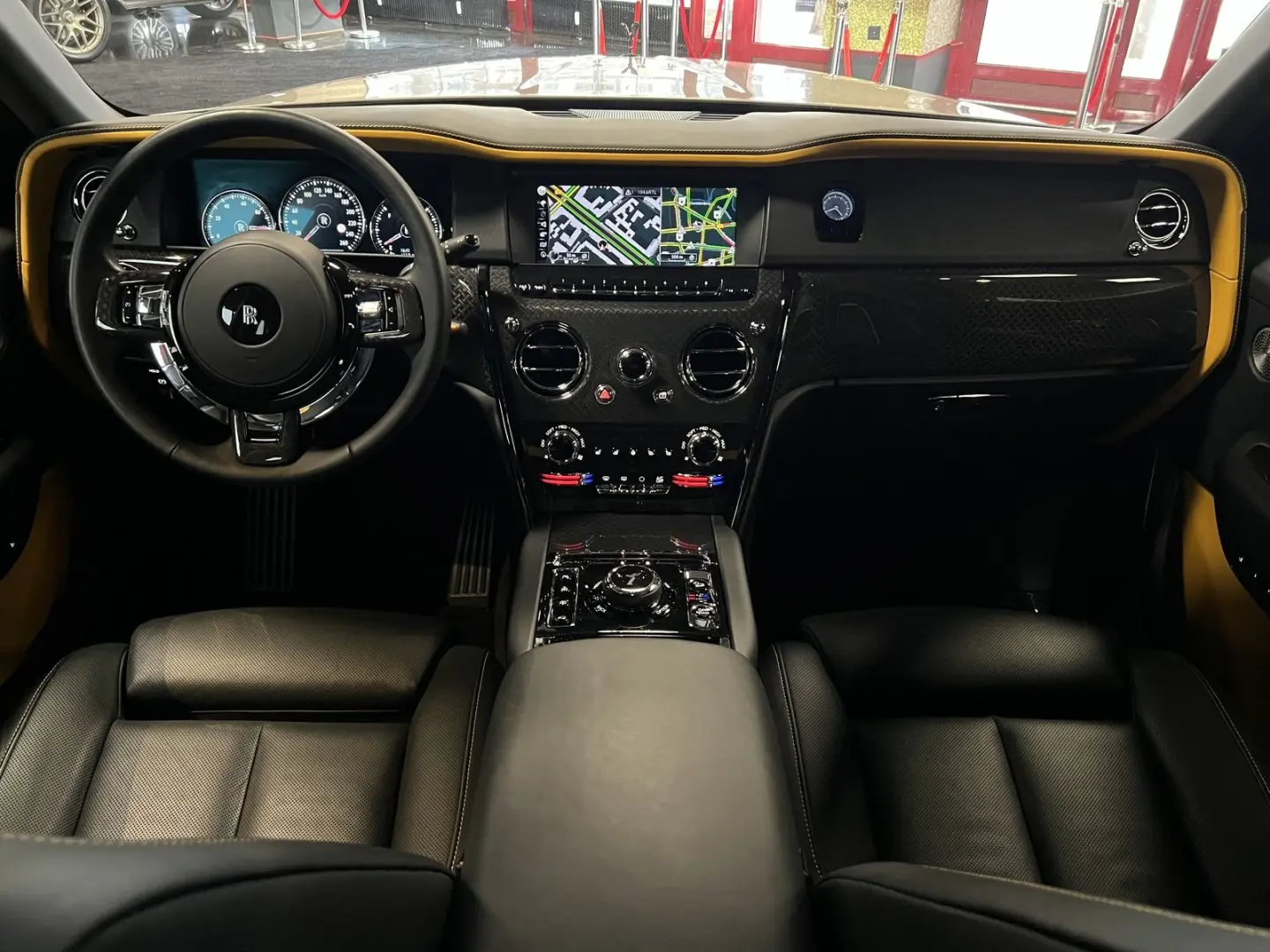 Cullinan 4-SI CRBON TV BESPO BLACK-BADGE STAR KÜ