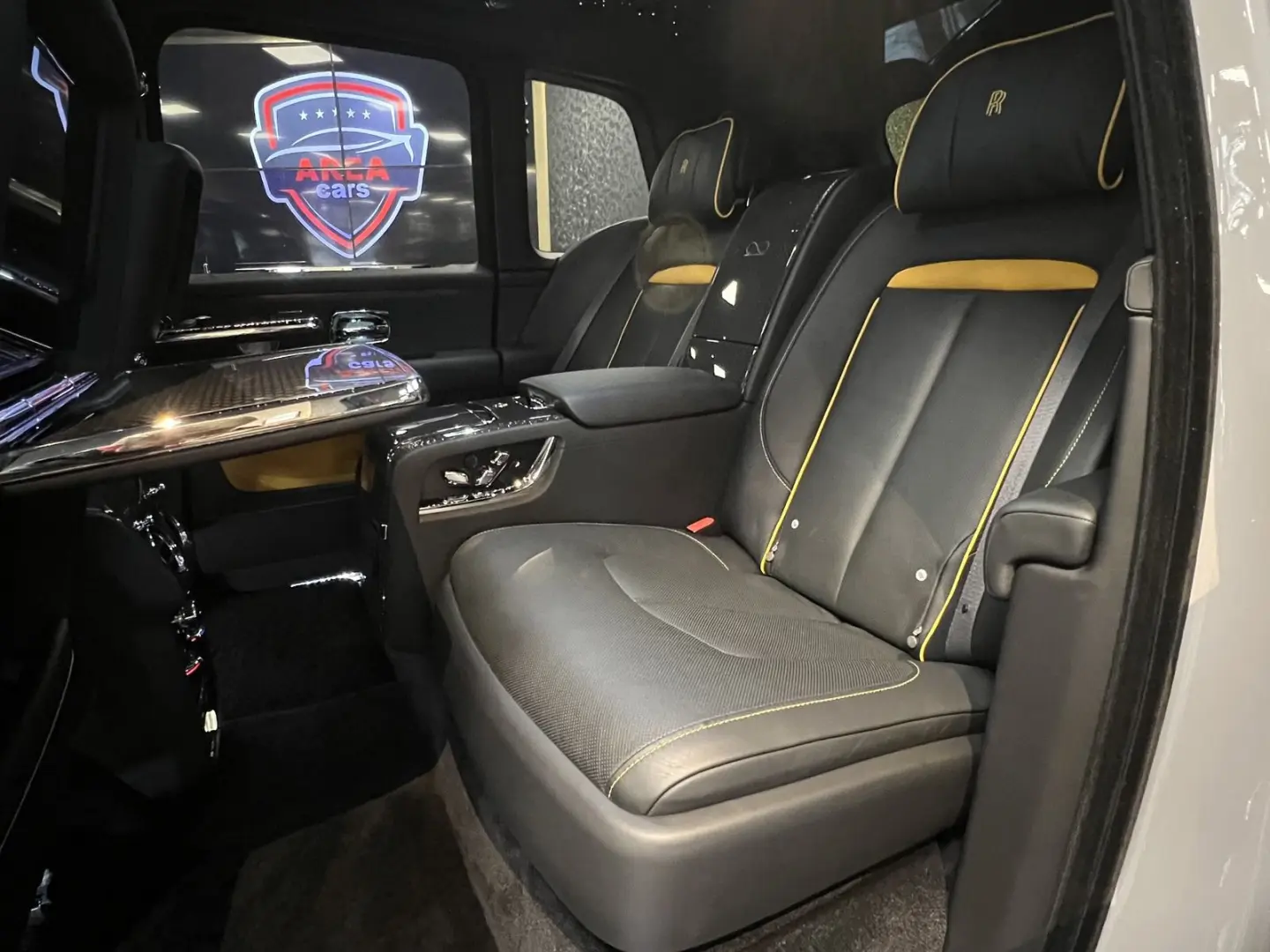 Cullinan 4-SI CRBON TV BESPO BLACK-BADGE STAR KÜ