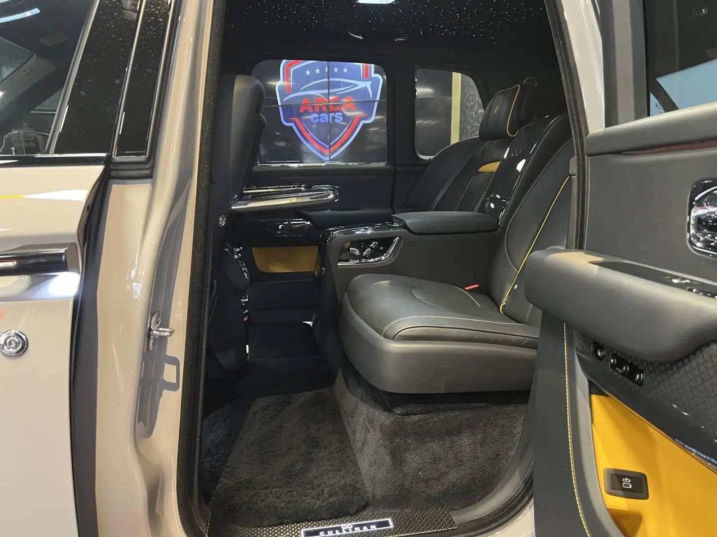 Cullinan 4-SI CRBON TV BESPO BLACK-BADGE STAR KÜ