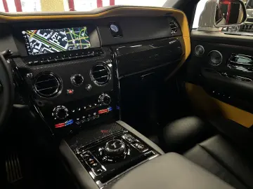 Cullinan 4-SI CRBON TV BESPO BLACK-BADGE STAR KÜ