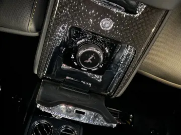 Cullinan 4-SI CRBON TV BESPO BLACK-BADGE STAR KÜ