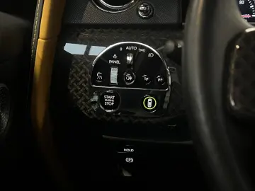 Cullinan 4-SI CRBON TV BESPO BLACK-BADGE STAR KÜ