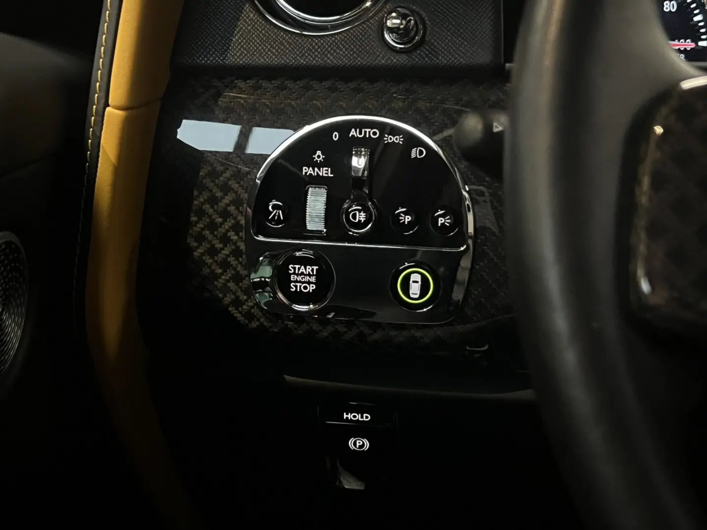 Cullinan 4-SI CRBON TV BESPO BLACK-BADGE STAR KÜ