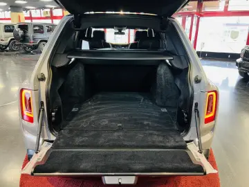 Cullinan 4-SI CRBON TV BESPO BLACK-BADGE STAR KÜ