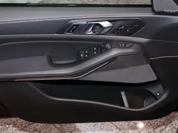 X5 xDrive45e M Sport DrivAss HUD Adp LED 360