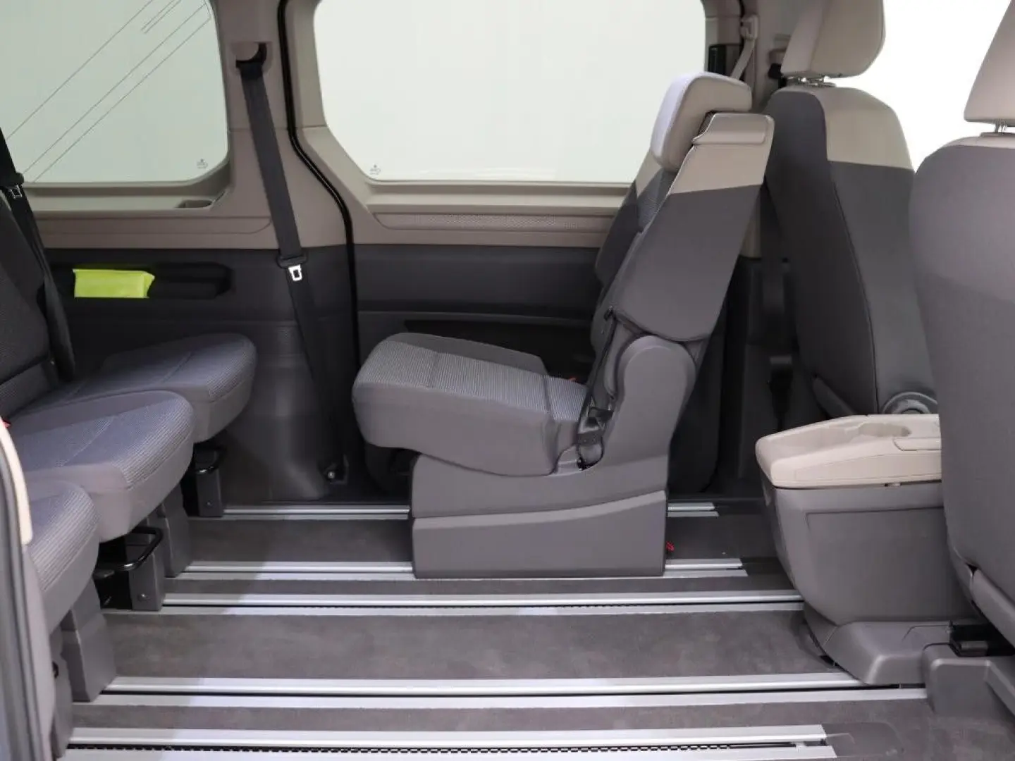 T7 Multivan 2.0 TDI DSG 6-Sitzer  Kamera  AHK  N