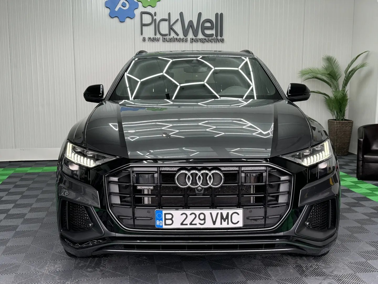 Audi Q8 55 TFSI quattro Tiptronic MHEV