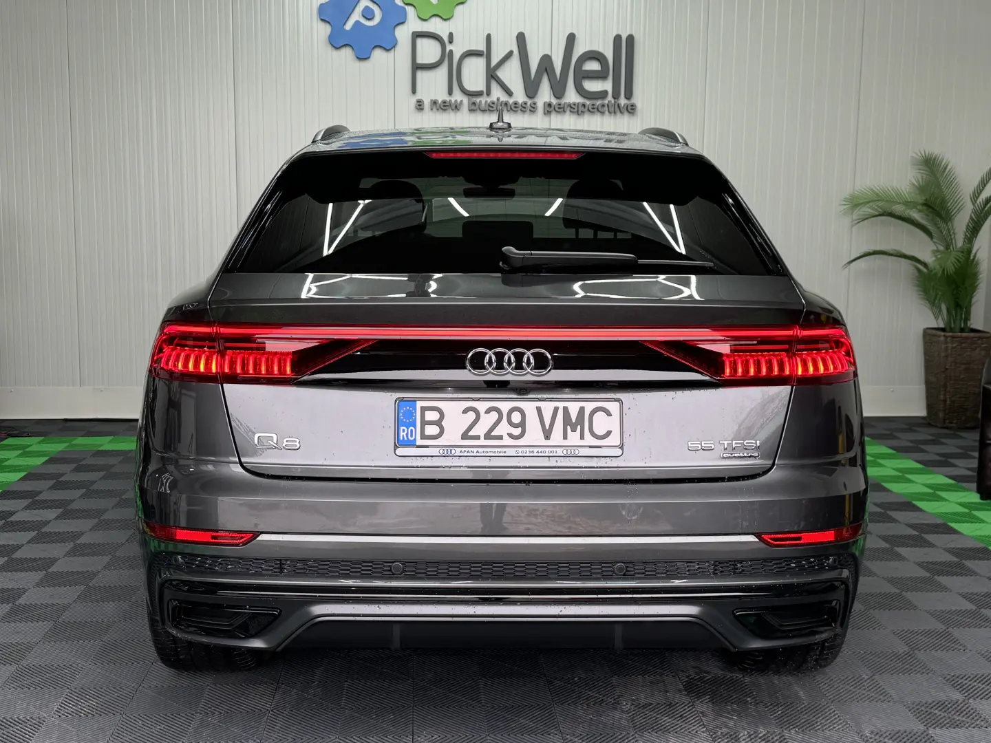 Audi Q8 55 TFSI quattro Tiptronic MHEV