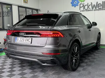 Audi Q8 55 TFSI quattro Tiptronic MHEV
