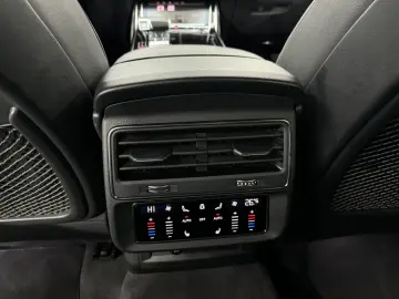 Audi Q8 55 TFSI quattro Tiptronic MHEV