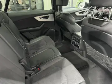 Audi Q8 55 TFSI quattro Tiptronic MHEV