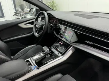 Audi Q8 55 TFSI quattro Tiptronic MHEV