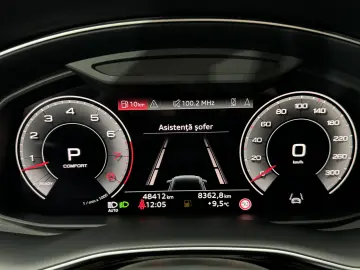 Audi Q8 55 TFSI quattro Tiptronic MHEV