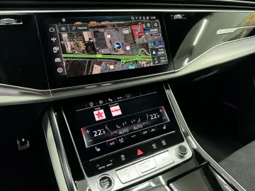 Audi Q8 55 TFSI quattro Tiptronic MHEV