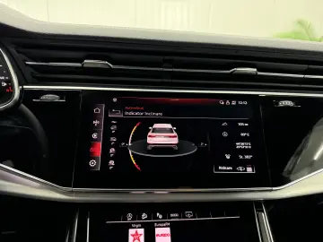 Audi Q8 55 TFSI quattro Tiptronic MHEV