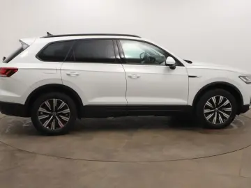 Touareg 4Motion 3.0 TDI SCR Klima Tempo PDC Nav