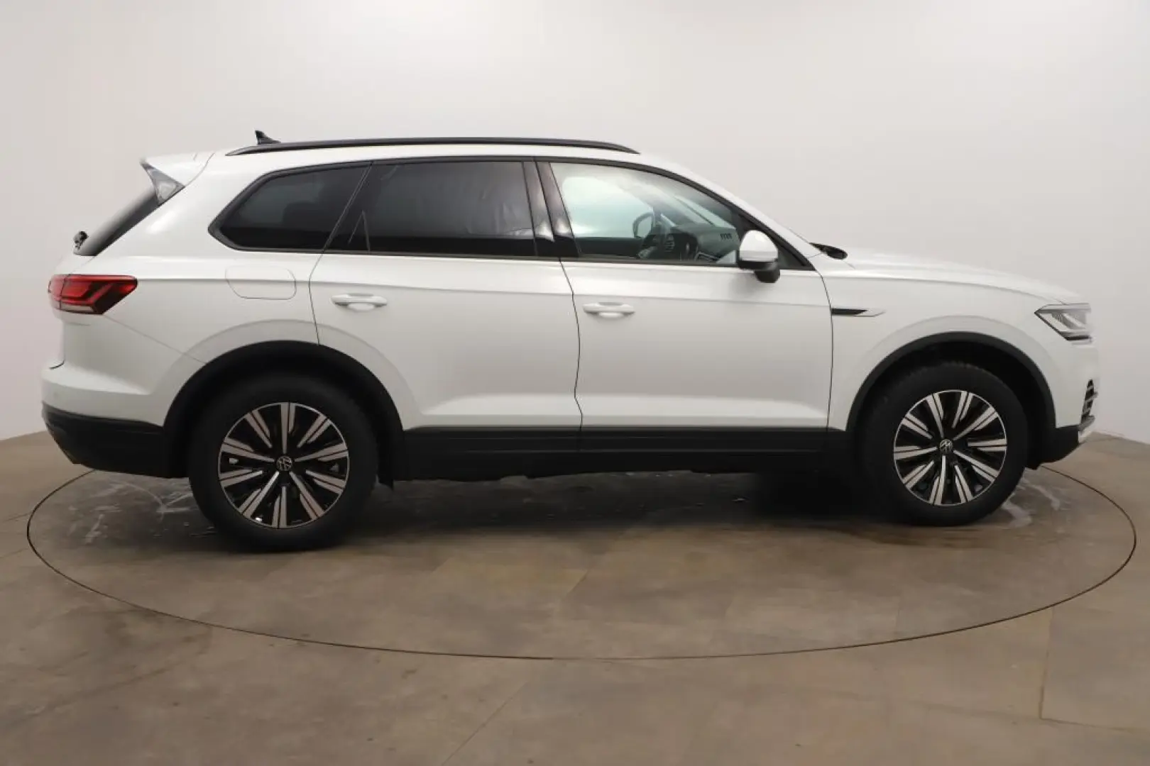 Touareg 4Motion 3.0 TDI SCR Klima Tempo PDC Nav