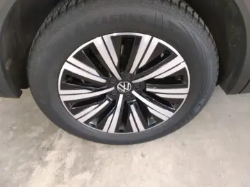 Touareg 4Motion 3.0 TDI SCR Klima Tempo PDC Nav