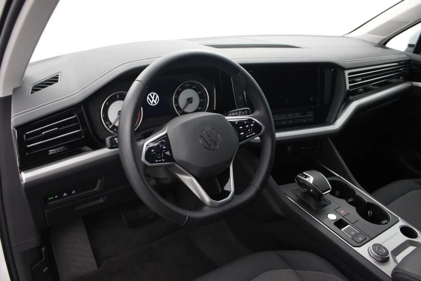 Touareg 4Motion 3.0 TDI SCR Klima Tempo PDC Nav