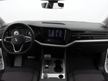 Touareg 4Motion 3.0 TDI SCR Klima Tempo PDC Nav