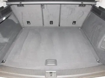 Touareg 4Motion 3.0 TDI SCR Klima Tempo PDC Nav