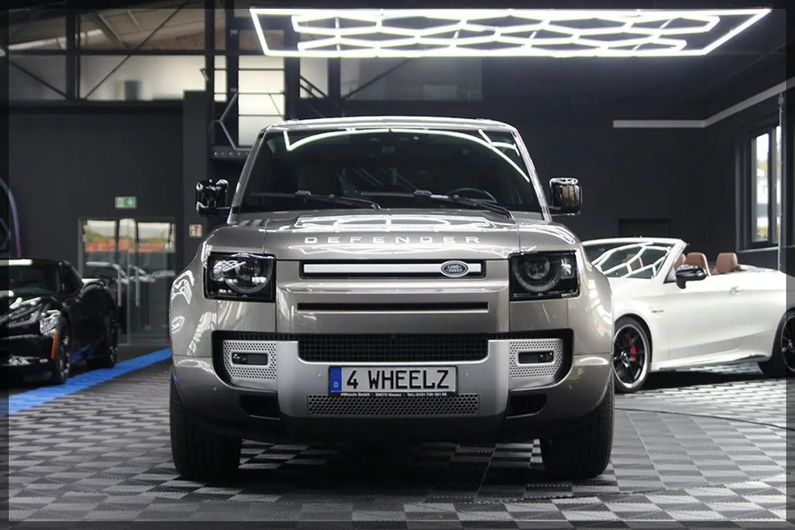 Defender 3.0 D250 MHEV XS LUFT   PANO