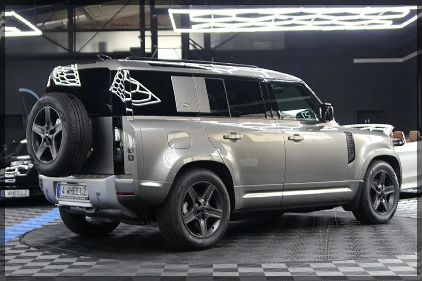 Defender 3.0 D250 MHEV XS LUFT   PANO